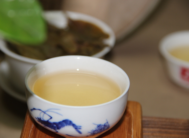 蛮砖 蛮砖普洱茶 2015中乐号蛮砖古树茶 六大古茶山 357克