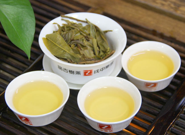 刮風寨普洱茶 2017刮風寨古樹茶 中樂號刮風寨 生茶 357克