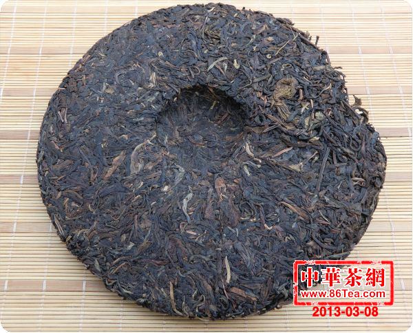 陳年普洱茶 陳年生茶 大益普洱茶-05年8582青饼